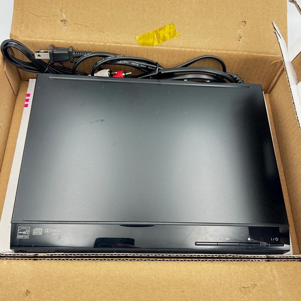 Sony DVD Player DVP-SR210P Progressive Scan Ultra Slim Boxed w/ Remote Boxed